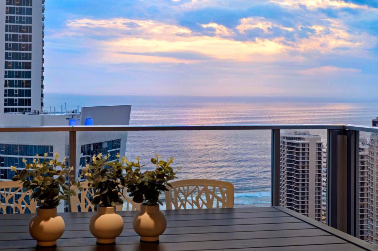 Ocean View Apartments With Balcony - Circle On Cavill - Central Location! - Self Contained & Privately Managed Gold Coast Bagian luar foto