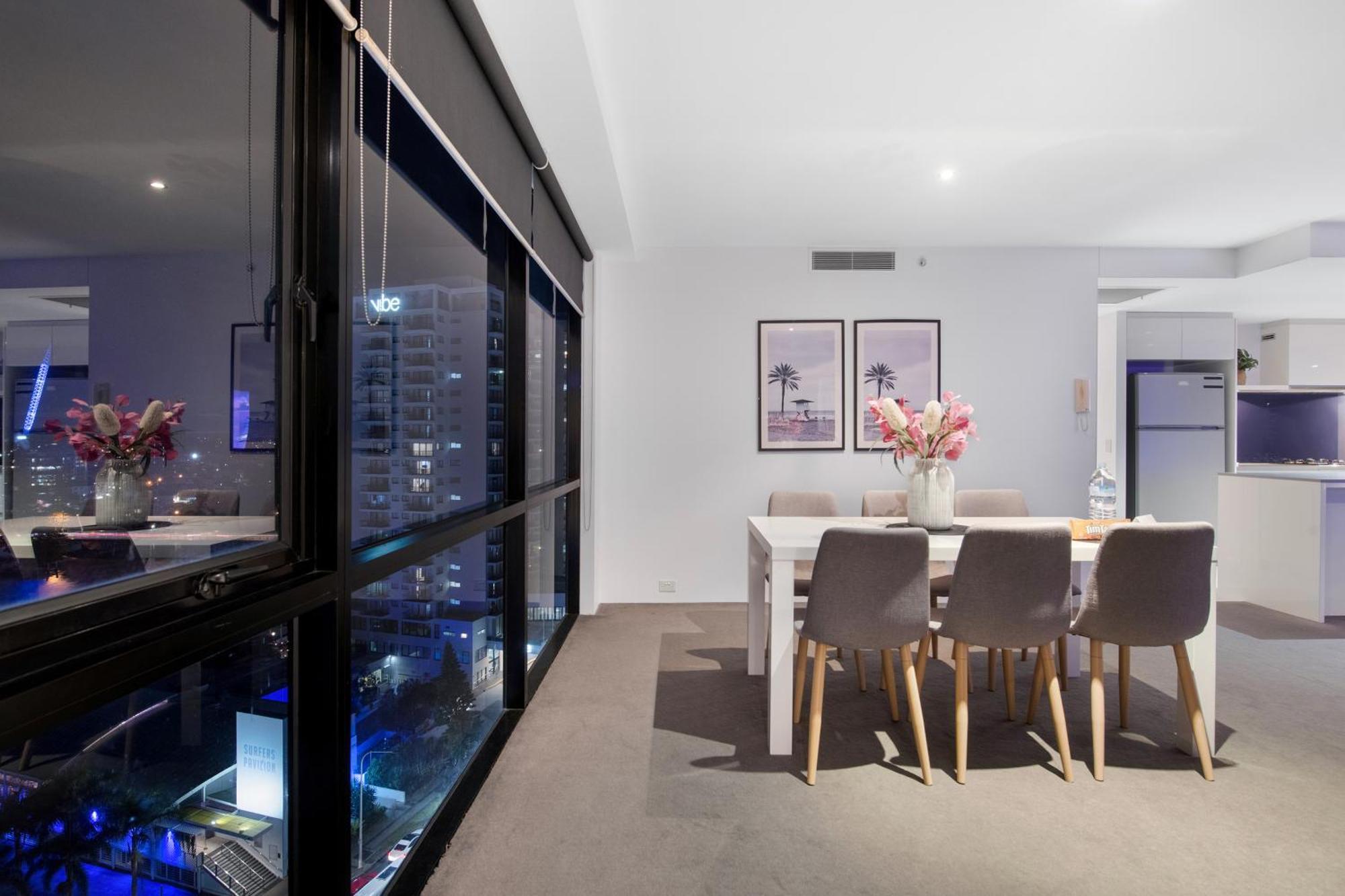 Ocean View Apartments With Balcony - Circle On Cavill - Central Location! - Self Contained & Privately Managed Gold Coast Bagian luar foto