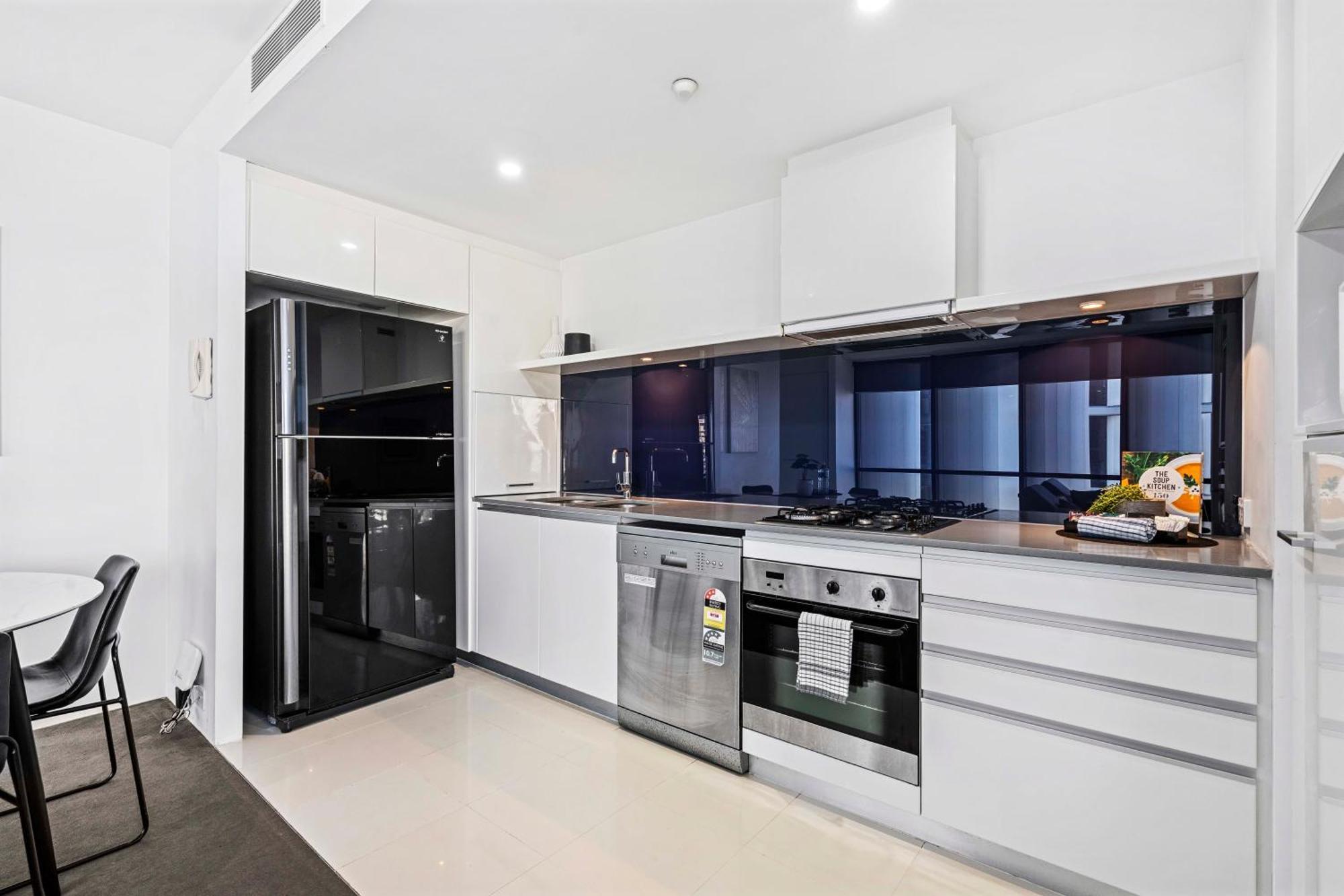 Ocean View Apartments With Balcony - Circle On Cavill - Central Location! - Self Contained & Privately Managed Gold Coast Bagian luar foto