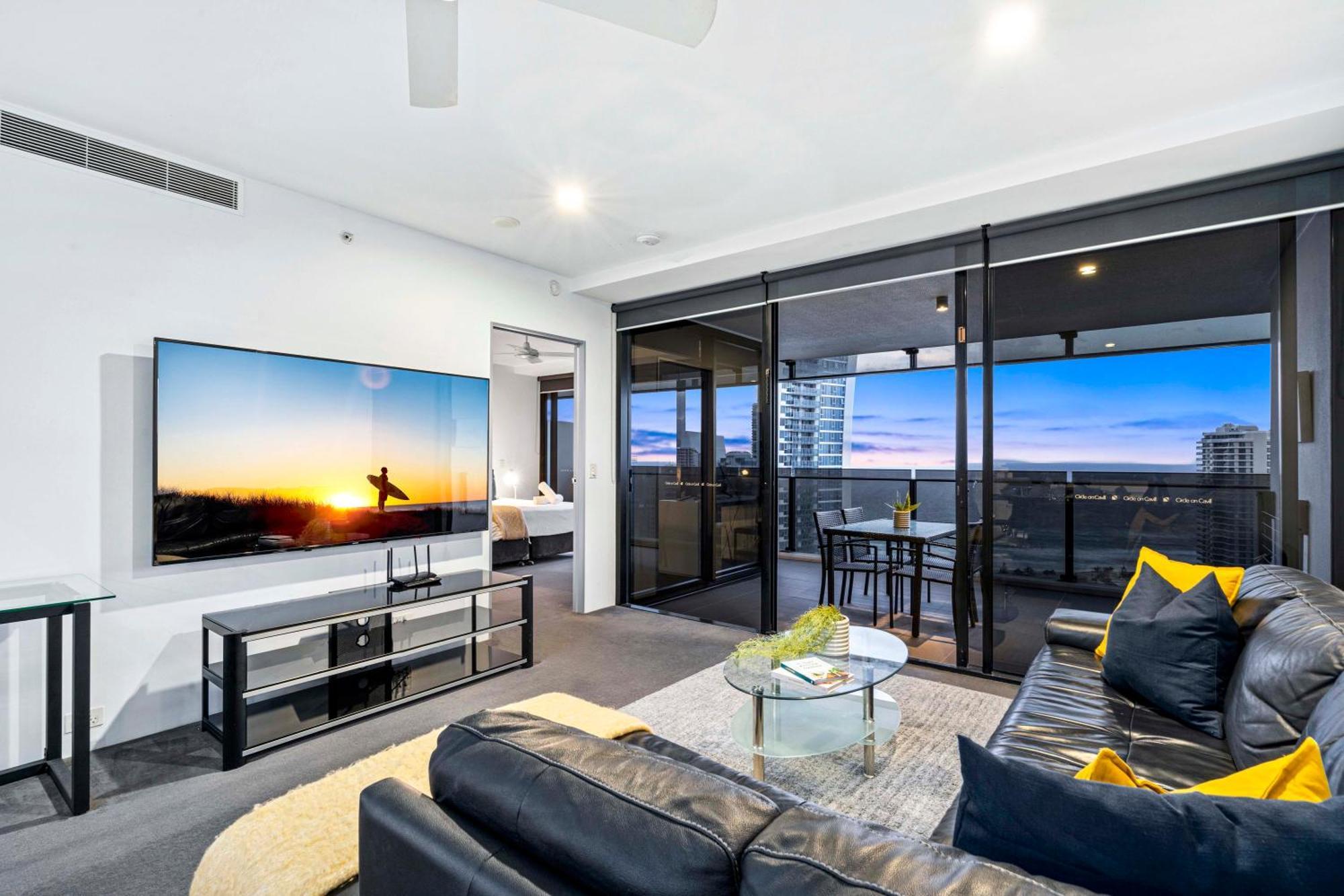 Ocean View Apartments With Balcony - Circle On Cavill - Central Location! - Self Contained & Privately Managed Gold Coast Bagian luar foto