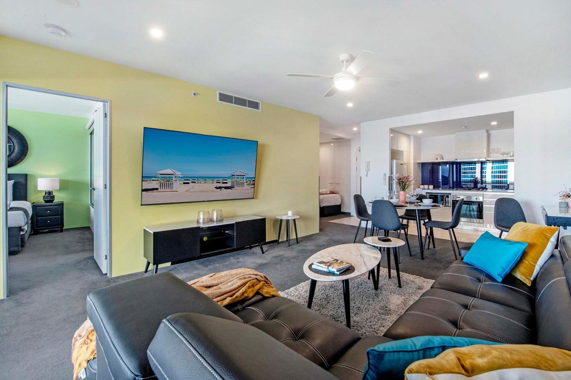 Ocean View Apartments With Balcony - Circle On Cavill - Central Location! - Self Contained & Privately Managed Gold Coast Bagian luar foto